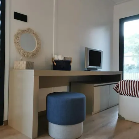 Simya Evi *